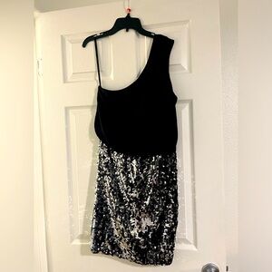Half shoulder black sequins dress